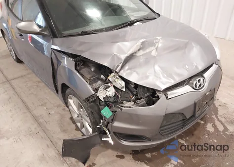 2016 Hyundai Veloster z USA, uszkodzony, nr VIN KMHTC6AD2GU268765